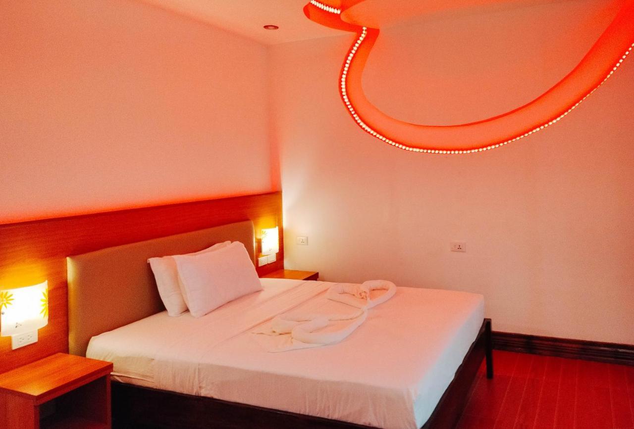Reddoorz @ Sun Kissed Resort Guindulman Anda  Exterior photo